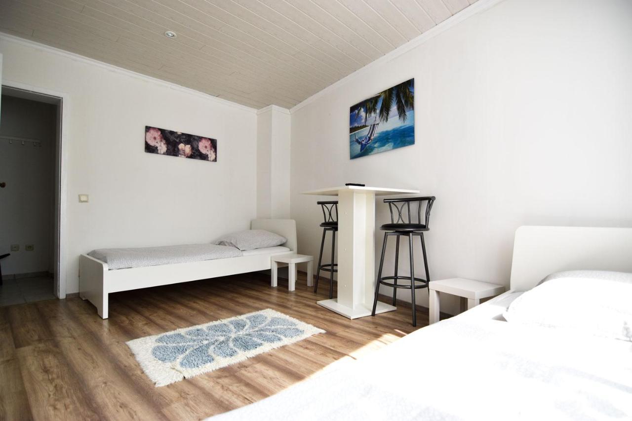 Cozy Worker Apartments Нідеркассель Екстер'єр фото